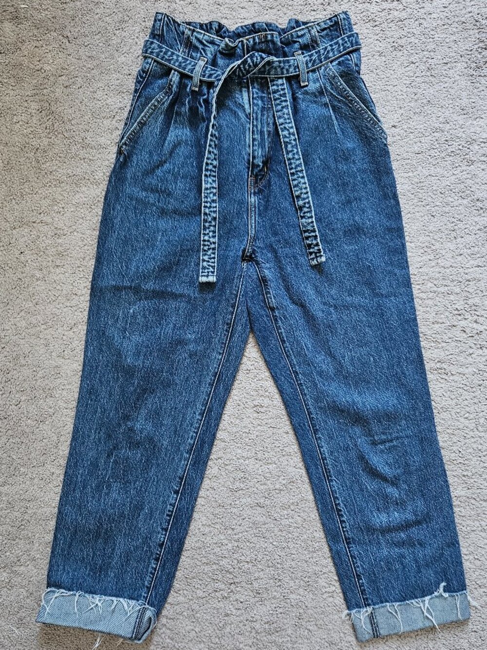 Abercrombie & Fitch A&F Mom Jean 25 Dark Wash Paperbag Waist Belt